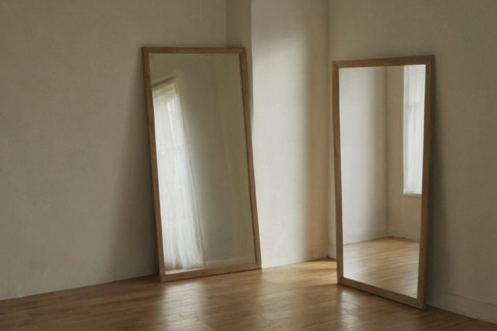 Practical visual for Where should floor mirrors be placed to reflect daylight without harsh window glare